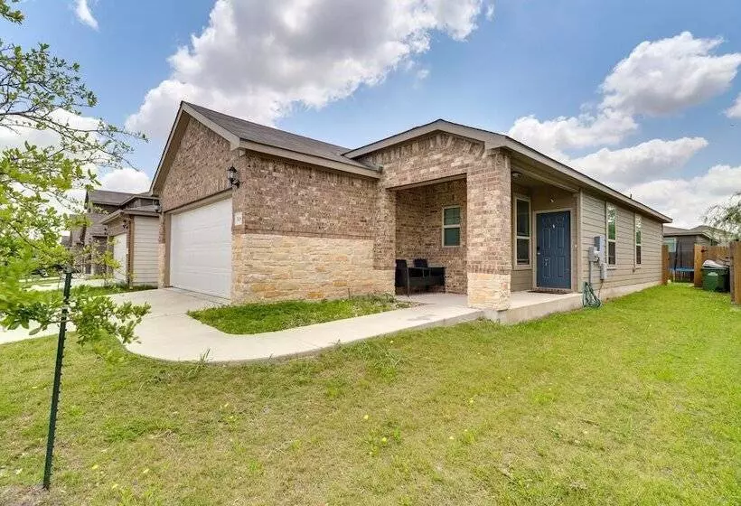 Jarrell Home W/ Playground + Pool Access!