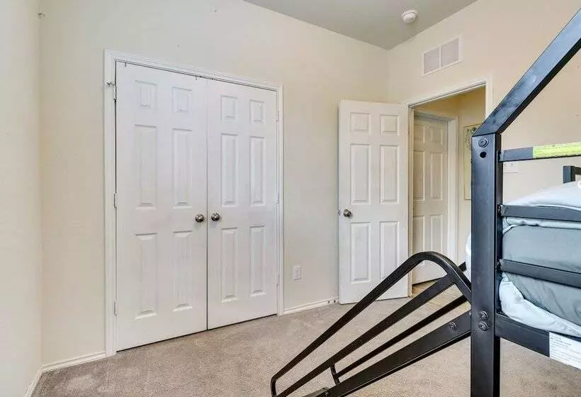 Jarrell Home W/ Playground + Pool Access!