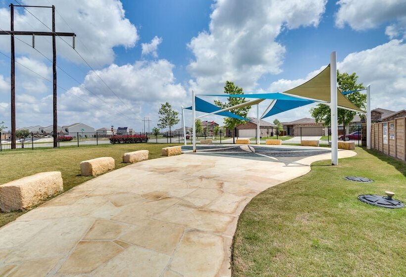 Jarrell Home W/ Playground + Pool Access!