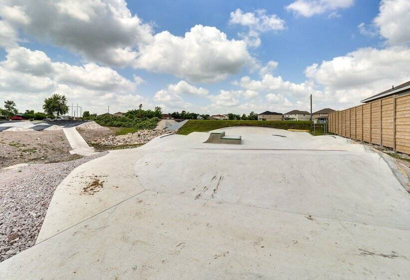 Jarrell Home W/ Playground + Pool Access!