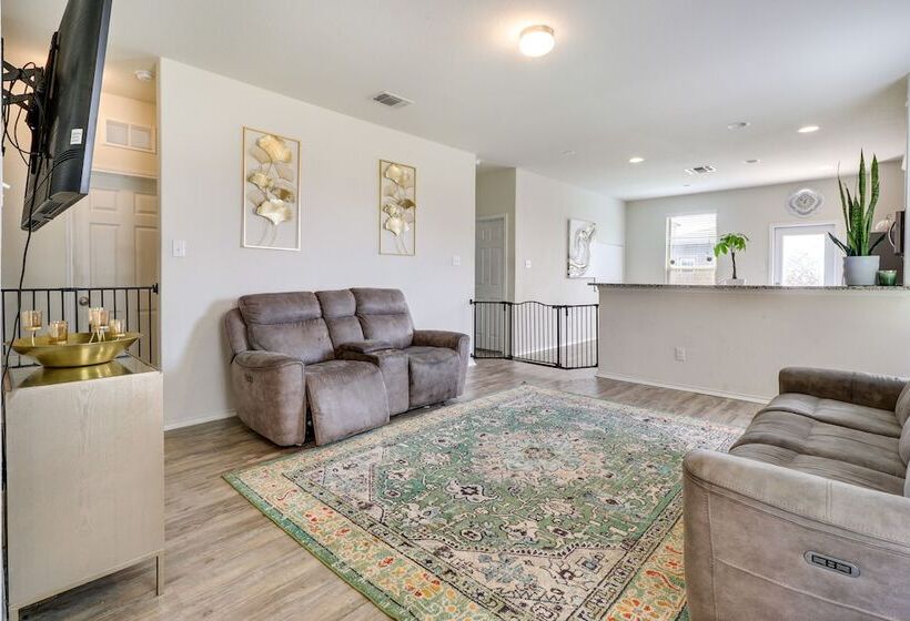 Jarrell Home W/ Playground + Pool Access!