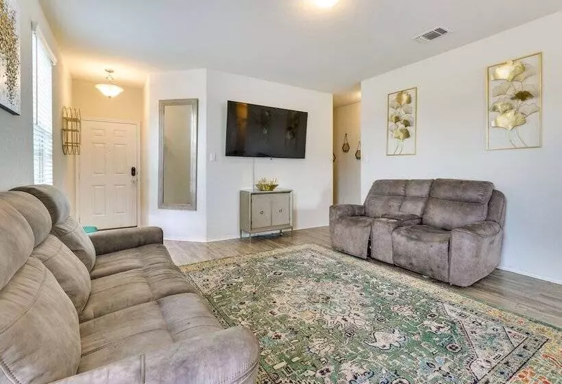 Jarrell Home W/ Playground + Pool Access!