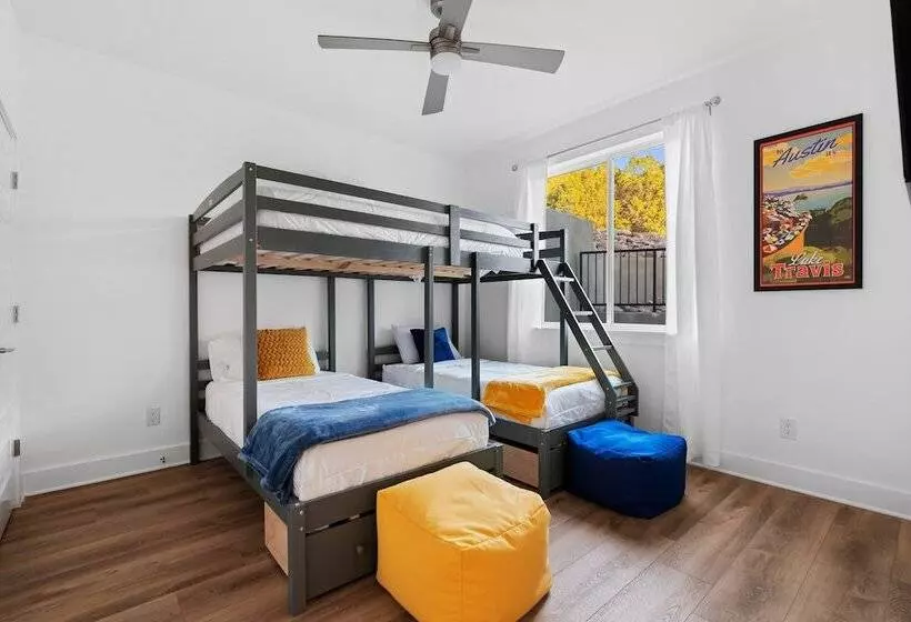 Lago Vista Home W/ Game Room & Outdoor Tub!