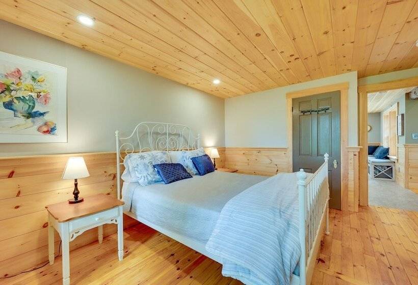 Lakefront Lovell Home W/ Dock: Walk To Town Beach!