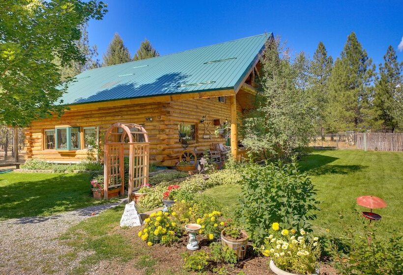 Libby Home W/ Mountain Views: Gazebo & Fire Pit!