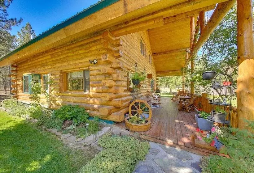 Libby Home W/ Mountain Views: Gazebo & Fire Pit!