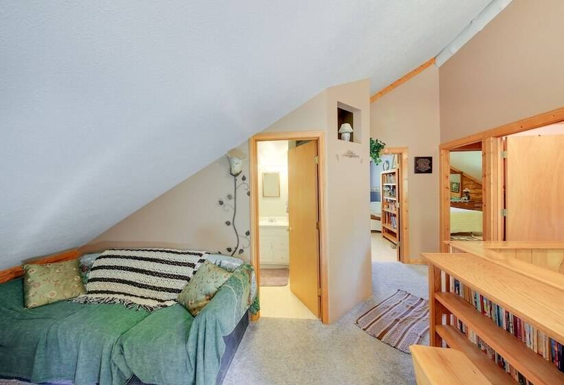 Libby Home W/ Mountain Views: Gazebo & Fire Pit!