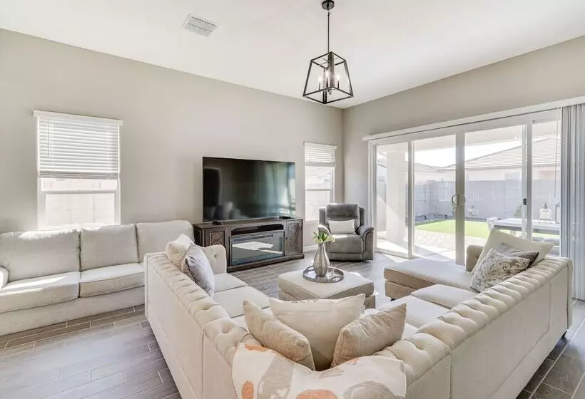 Maricopa Home W/ Yard   1 Mi To Harrahs Casino!