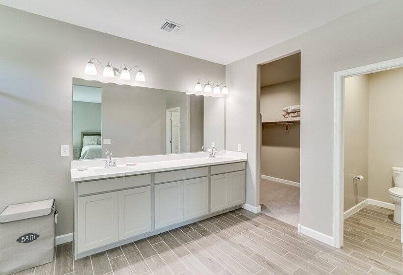 Maricopa Home W/ Yard 1 Mi To Harrahs Casino!