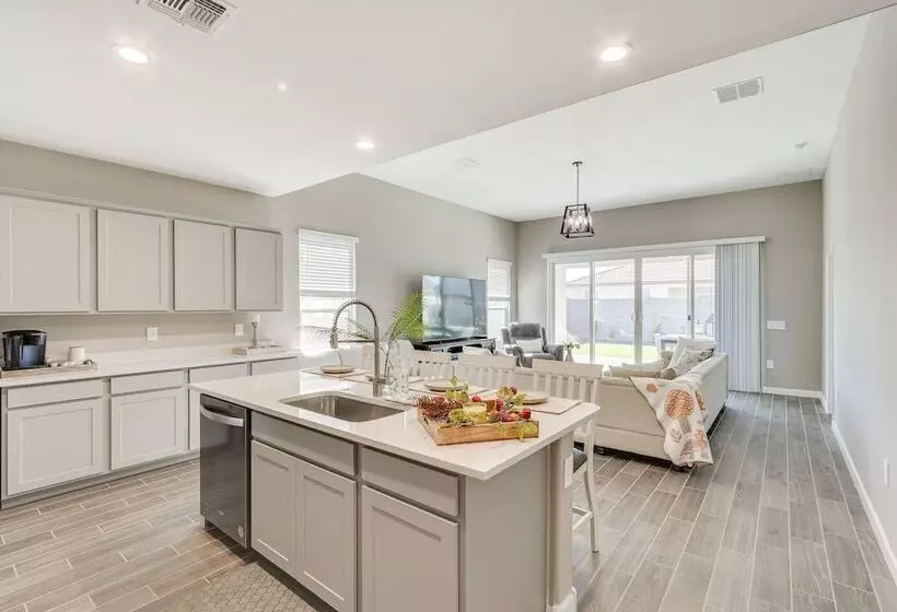 Maricopa Home W/ Yard   1 Mi To Harrahs Casino!