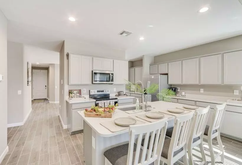 Maricopa Home W/ Yard   1 Mi To Harrahs Casino!