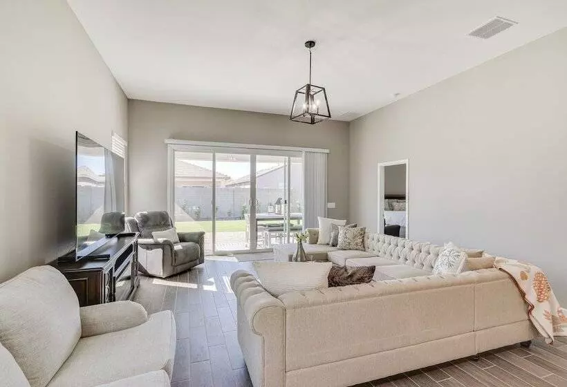 Maricopa Home W/ Yard   1 Mi To Harrahs Casino!