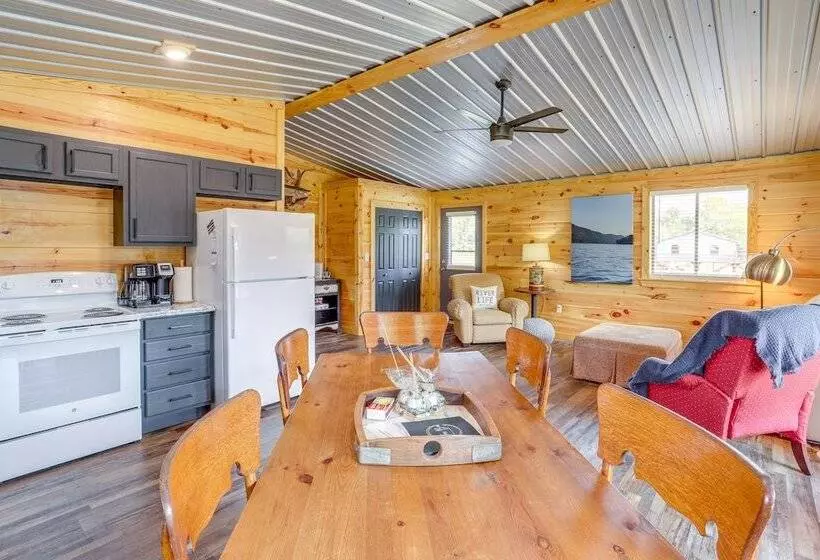 Melbourne Home W/ Fire Pit On The White River!