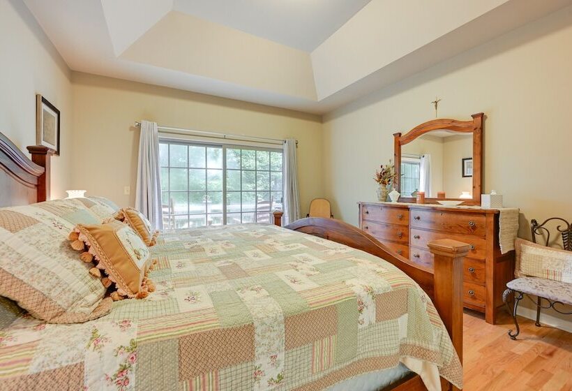 Peaceful Franklin Mountain Retreat W/ Deck