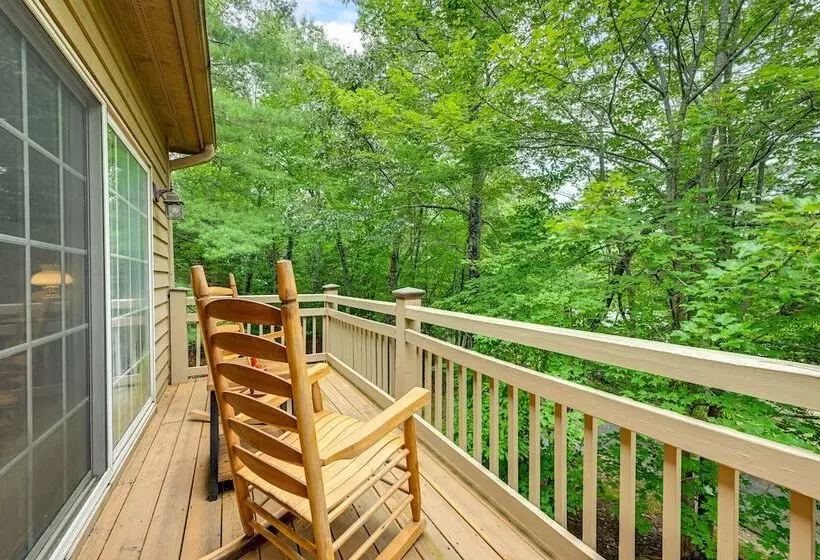 Peaceful Franklin Mountain Retreat W/ Deck