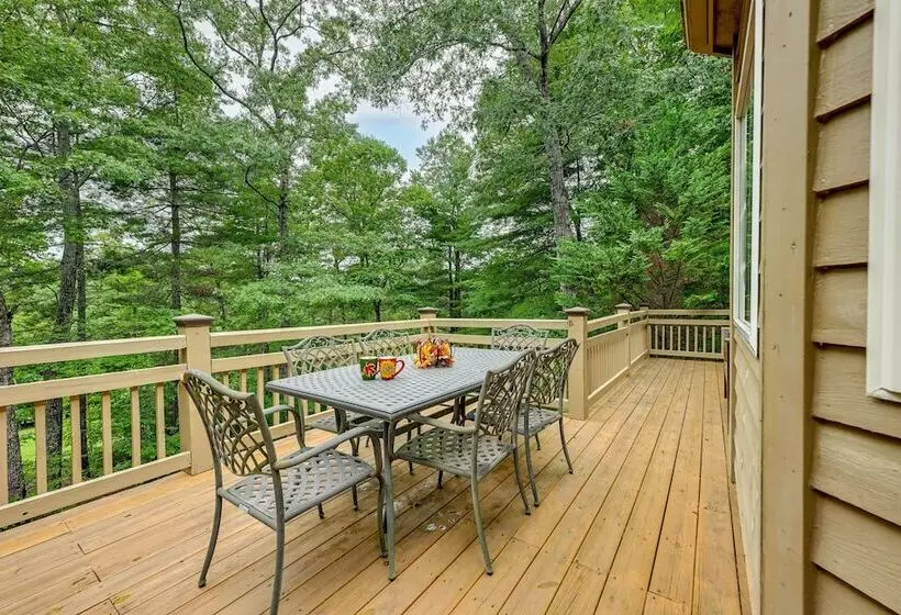 Peaceful Franklin Mountain Retreat W/ Deck