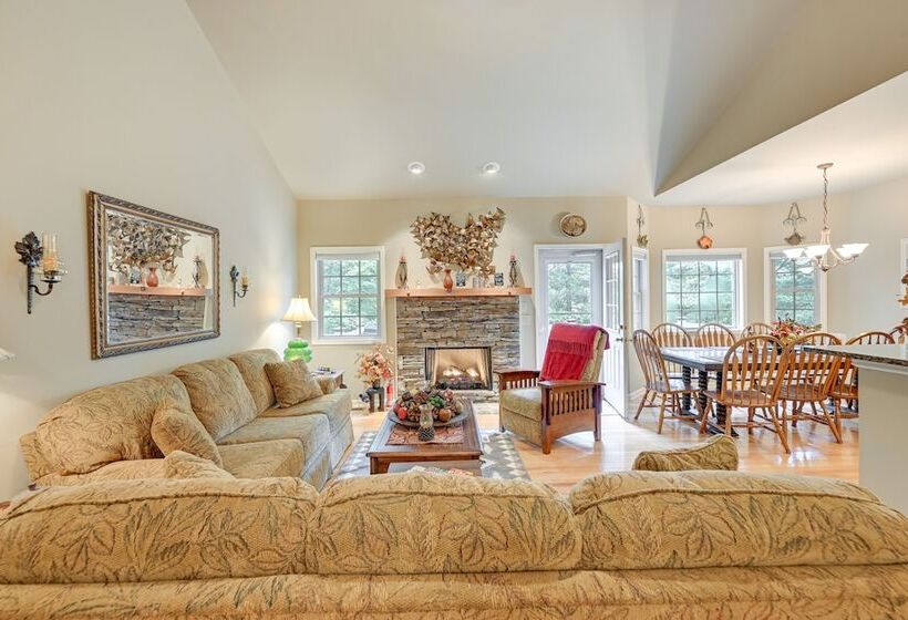 Peaceful Franklin Mountain Retreat W/ Deck