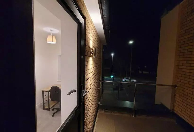 Residenssi Impeccable 2 Bed House In Milton Keynes