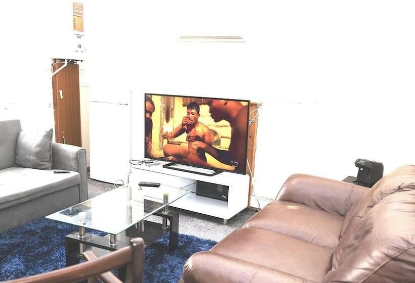 레지던스 Stunning 5 Bed House In Newcastle Upon Tyne