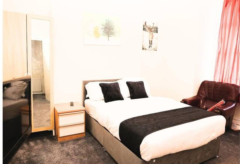 레지던스 Stunning 5 Bed House In Newcastle Upon Tyne