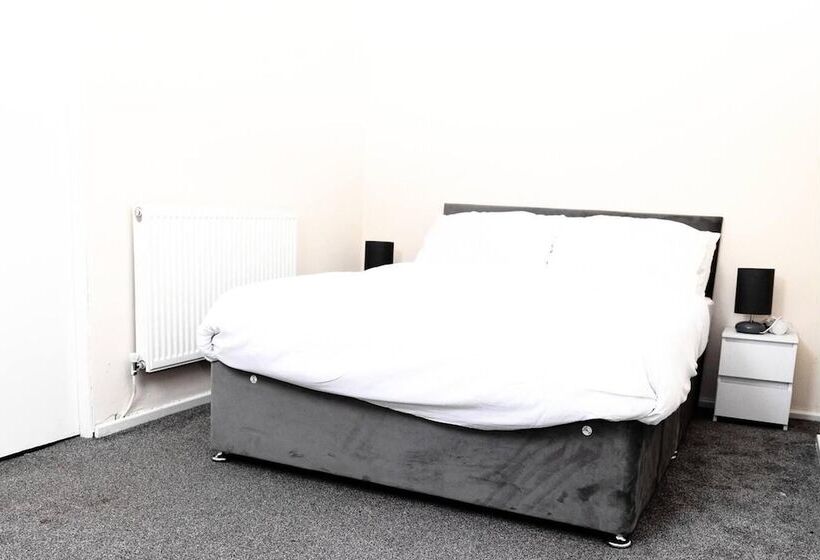 레지던스 Stunning 5 Bed House In Newcastle Upon Tyne