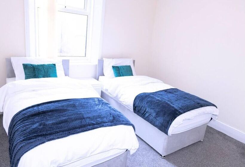 레지던스 Stunning 5 Bed House In Newcastle Upon Tyne