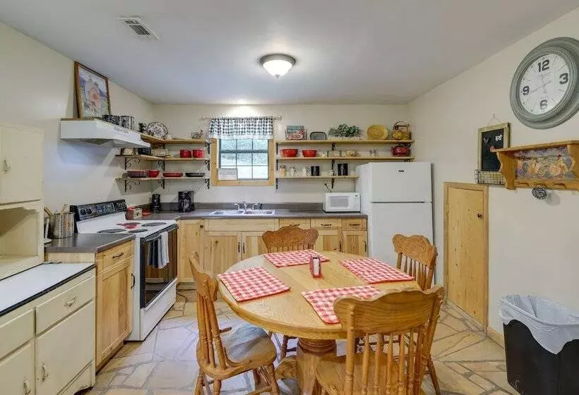 Riverfront Briceville Cabin W/ Patio & Fire Pit!