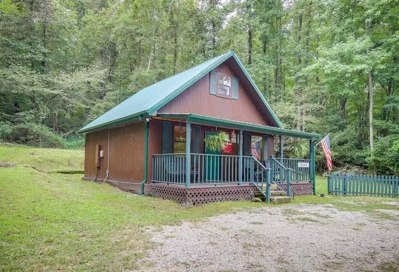 Riverfront Briceville Cabin W/ Patio & Fire Pit!