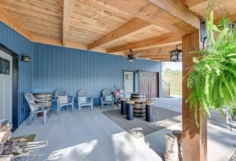 Scenic Bryson City Retreat W/ Direct Lake Access!