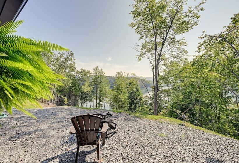Scenic Bryson City Retreat W/ Direct Lake Access!