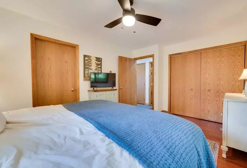 Scenic Cottage W/ Private Dock On Torch Lake