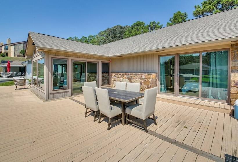 Peaceful Hot Springs Home: Deck W/ Water Views!