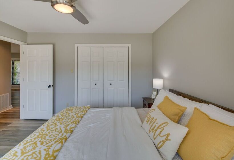 Peaceful Hot Springs Home: Deck W/ Water Views!