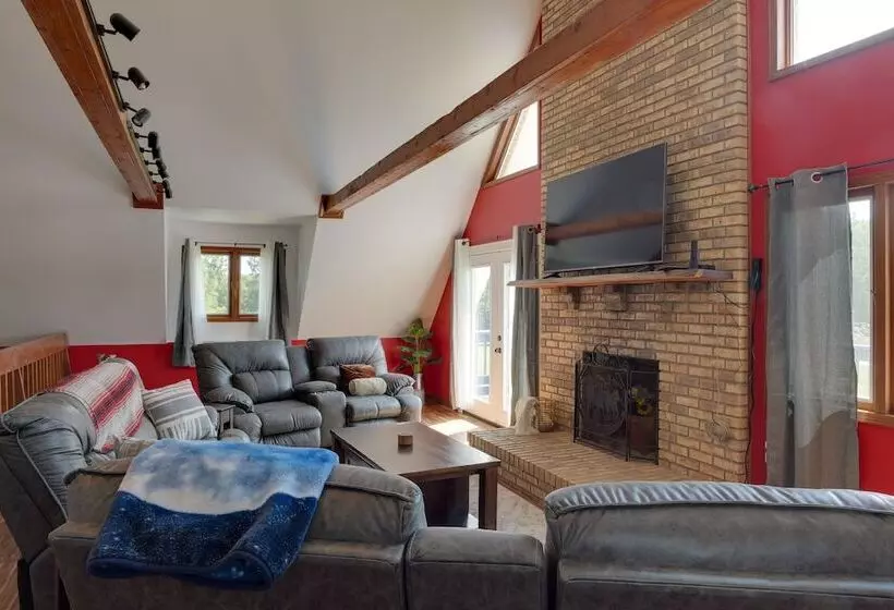 Spacious Mcminnville Vacation Home W/ Gas Grill!