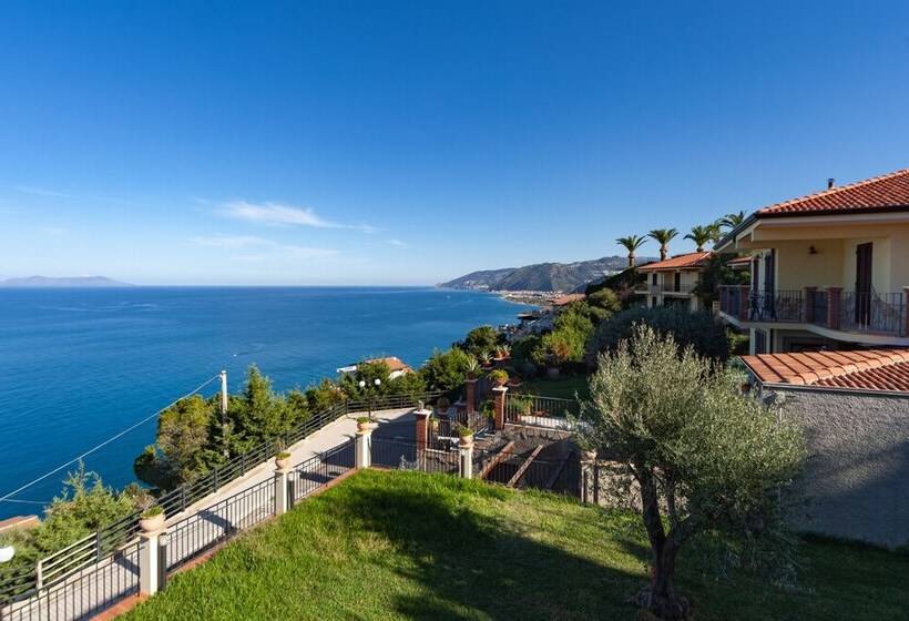 Villas D Orlando   With Private Pool And Sea View