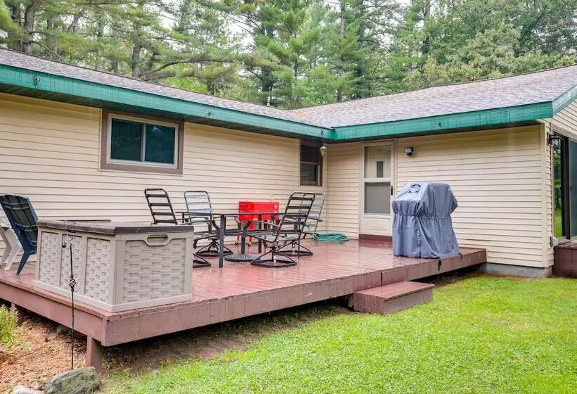 Woodruff Home W/ Lake Access & Pier, Near Town!