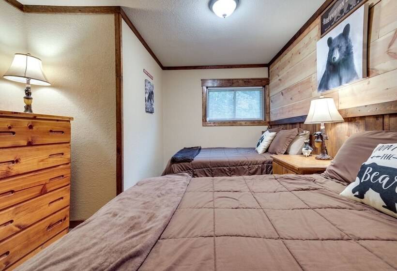 Woodruff Home W/ Lake Access & Pier, Near Town!