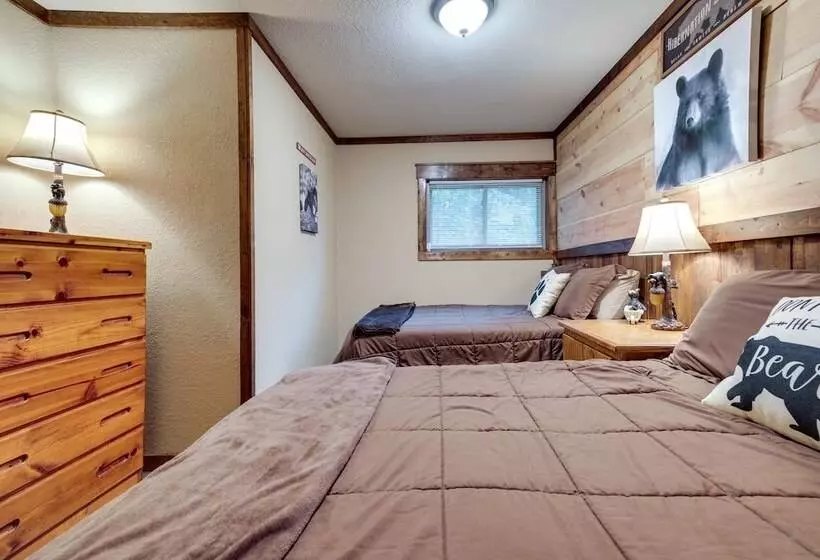 Woodruff Home W/ Lake Access & Pier, Near Town!