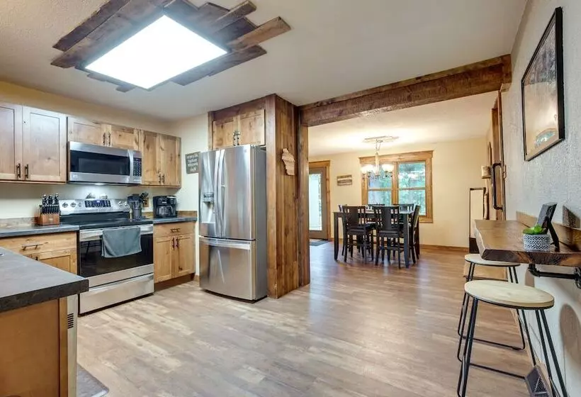 Woodruff Home W/ Lake Access & Pier, Near Town!