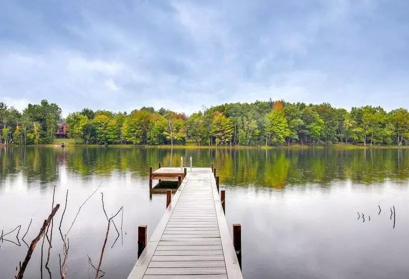 Woodruff Home W/ Lake Access & Pier, Near Town!