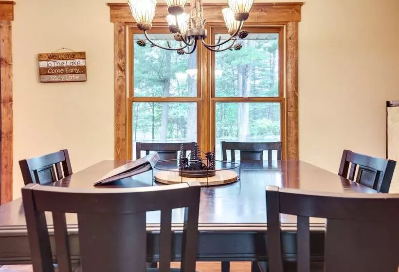 Woodruff Home W/ Lake Access & Pier, Near Town!