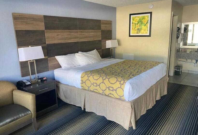 בית מלון כפרי Baymont By Wyndham Cheraw