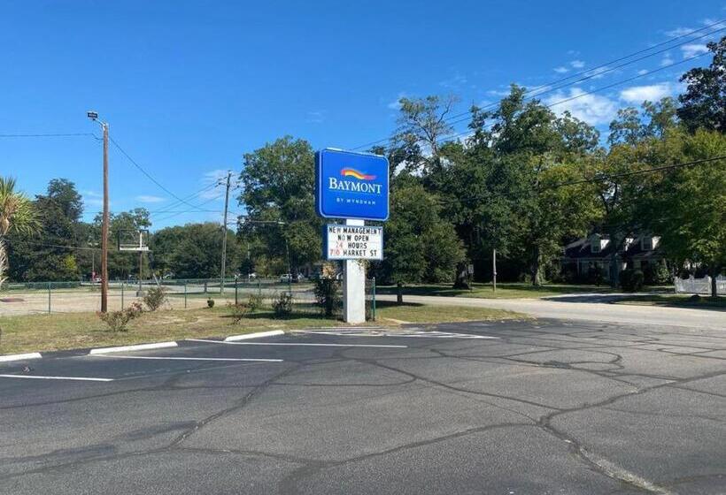 בית מלון כפרי Baymont By Wyndham Cheraw