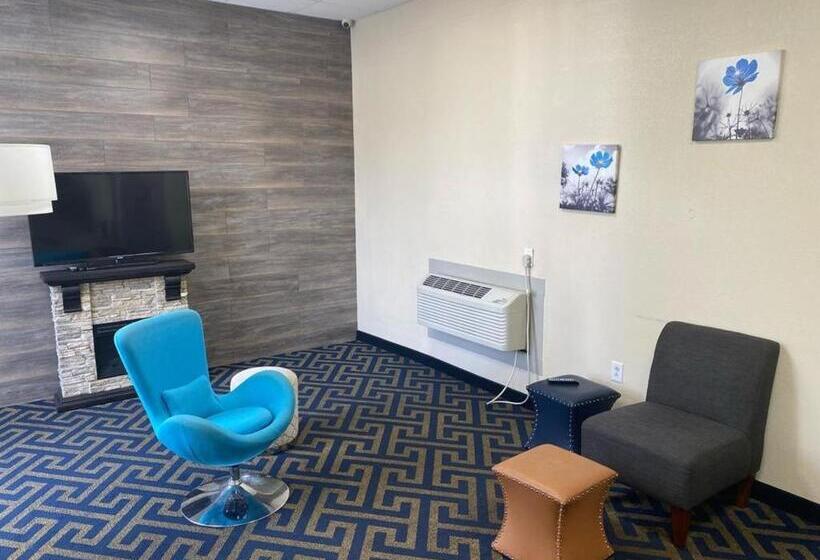 בית מלון כפרי Baymont By Wyndham Cheraw