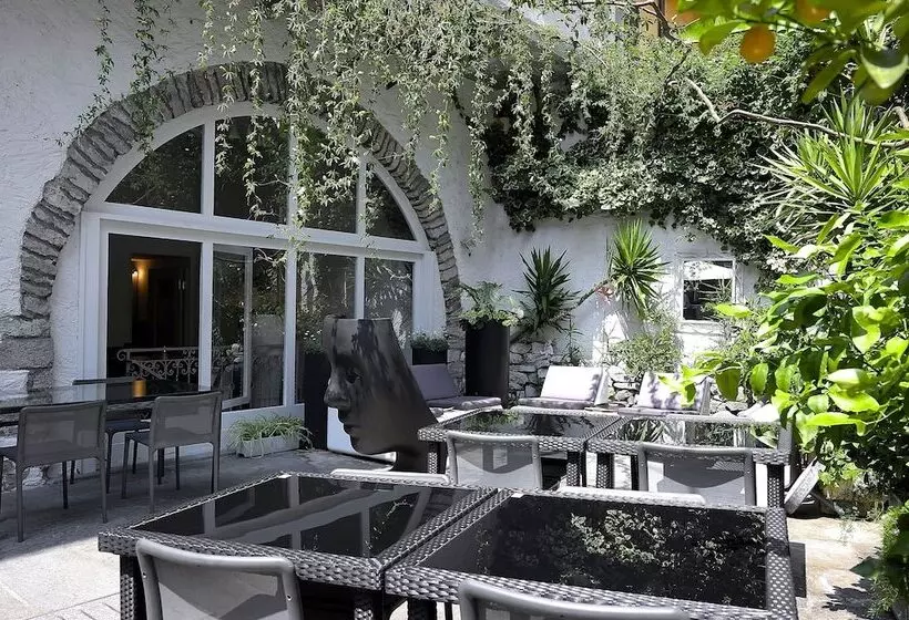 هتل Caffè Dell Arte Boutique Rooms Locarno