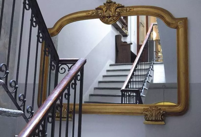 هتل Caffè Dell Arte Boutique Rooms Locarno