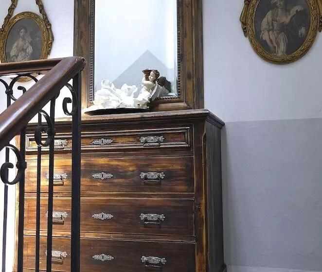 هتل Caffè Dell Arte Boutique Rooms Locarno
