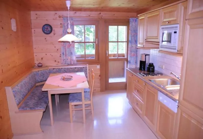 هتل Haus Maria-theresia