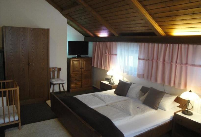 ホテル Pension Schwaiger