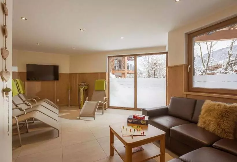 ホテル Resort Tirol Am Wildenbach